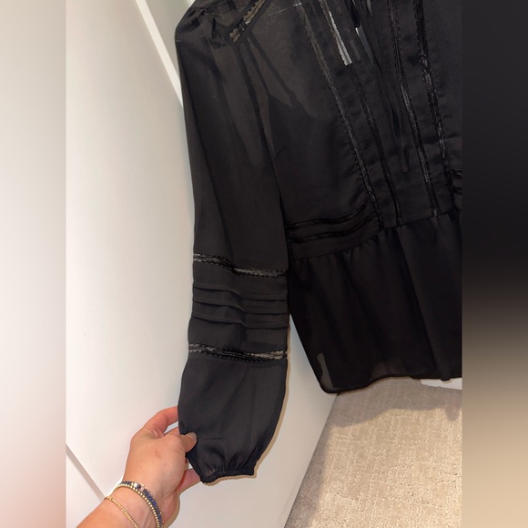 New with tags, express, medium, long sleeve blouse - Picture 9 of 11